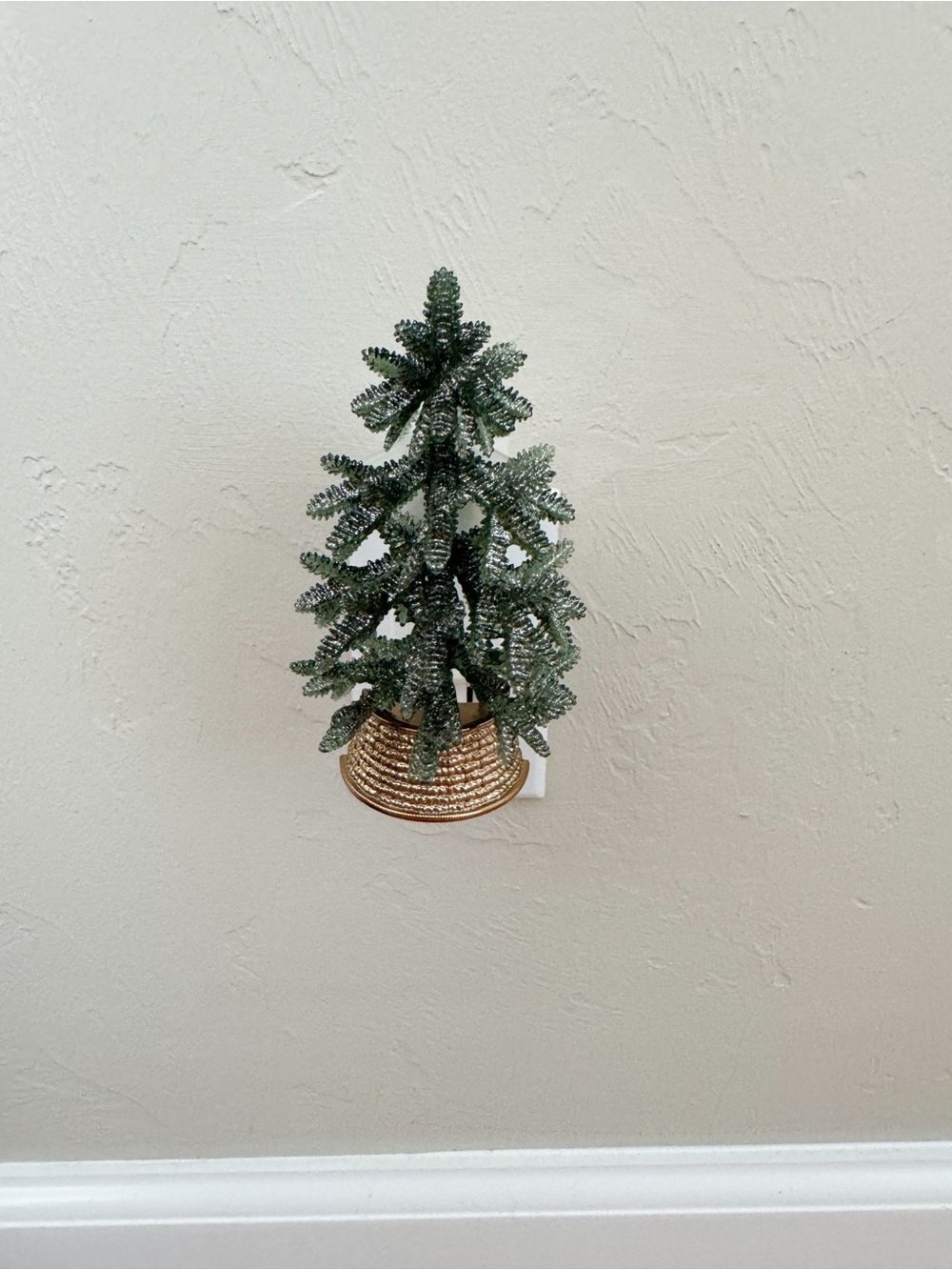 Bath & Body Shimmery Green Fir Tree Wallflower